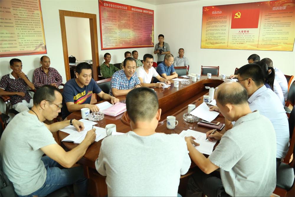 福建易順建筑工程有限公司“互動(dòng)聯(lián)動(dòng)、掛鉤幫扶”招沙甲村貧困戶捐贈(zèng)儀式