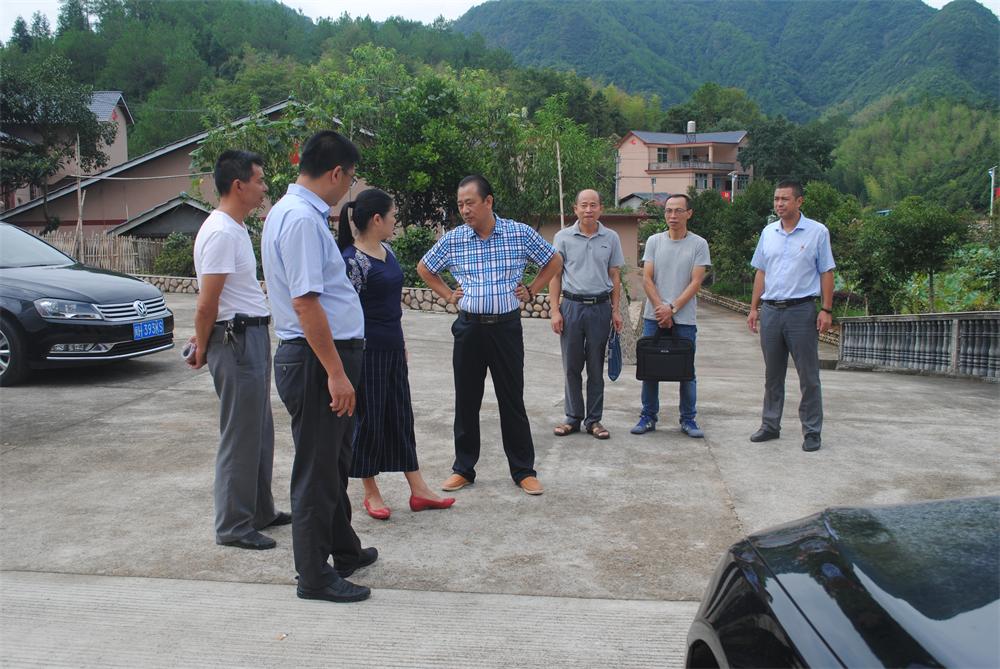 福建易順建筑工程有限公司“互動(dòng)聯(lián)動(dòng)、掛鉤幫扶”招沙甲村貧困戶捐贈(zèng)儀式