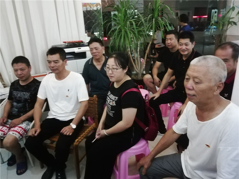 全體黨員觀看【我們的初心--“不忘初心,牢記使命”】主題節(jié)目