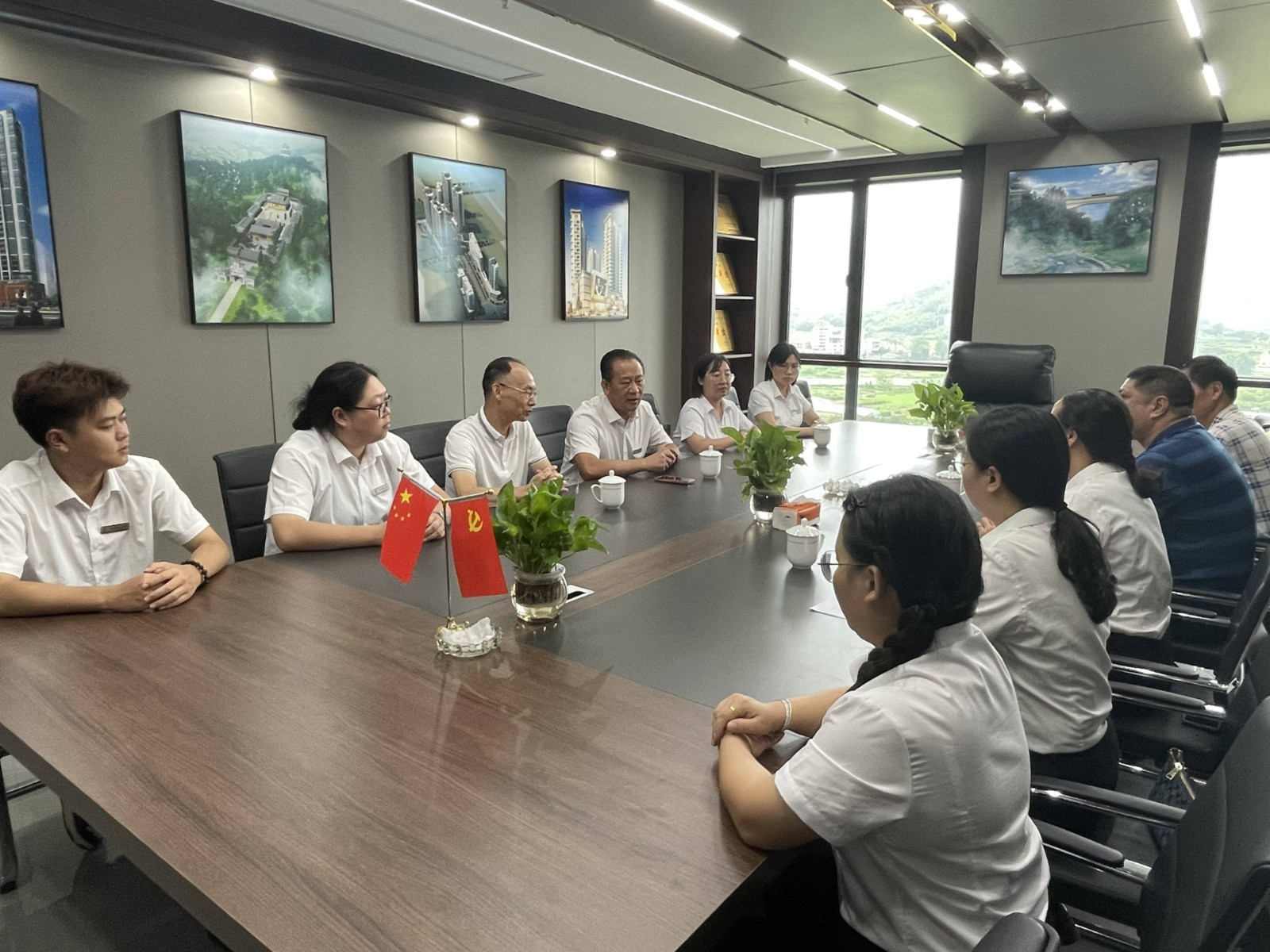 松溪縣人民法院深入企業(yè),提供貼心指導(dǎo)助力企業(yè)發(fā)展