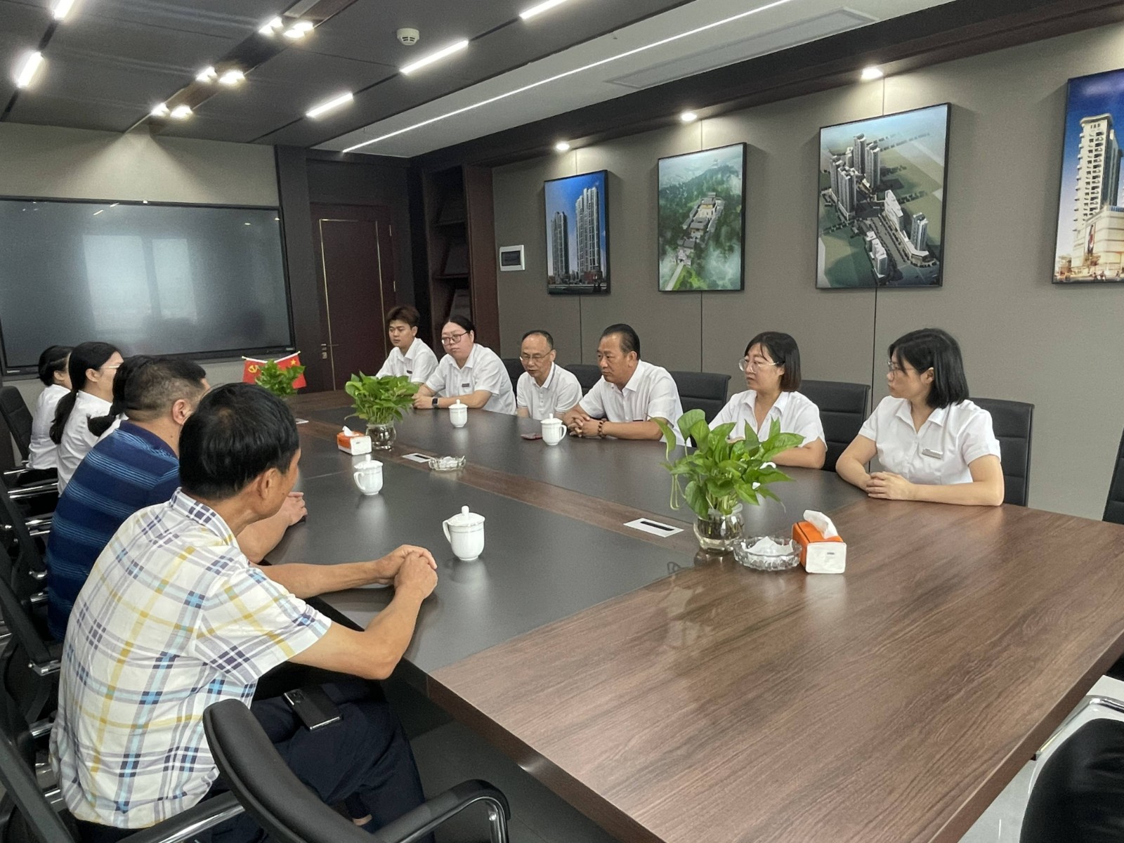 松溪縣人民法院深入企業(yè),提供貼心指導(dǎo)助力企業(yè)發(fā)展