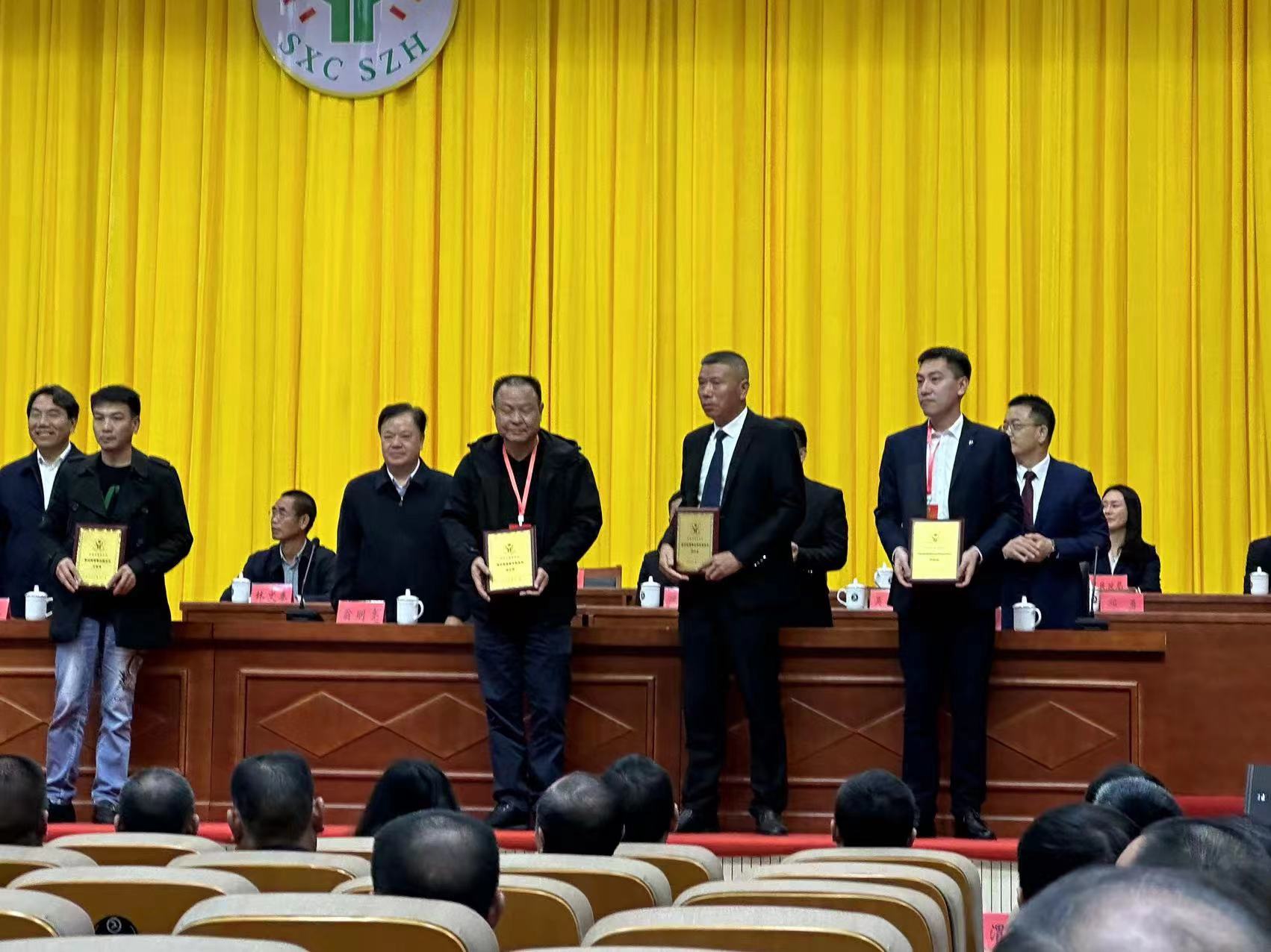 易順建工集團有限公司總經理李晉恒當選松溪縣第四屆慈善總會監(jiān)事會監(jiān)事長