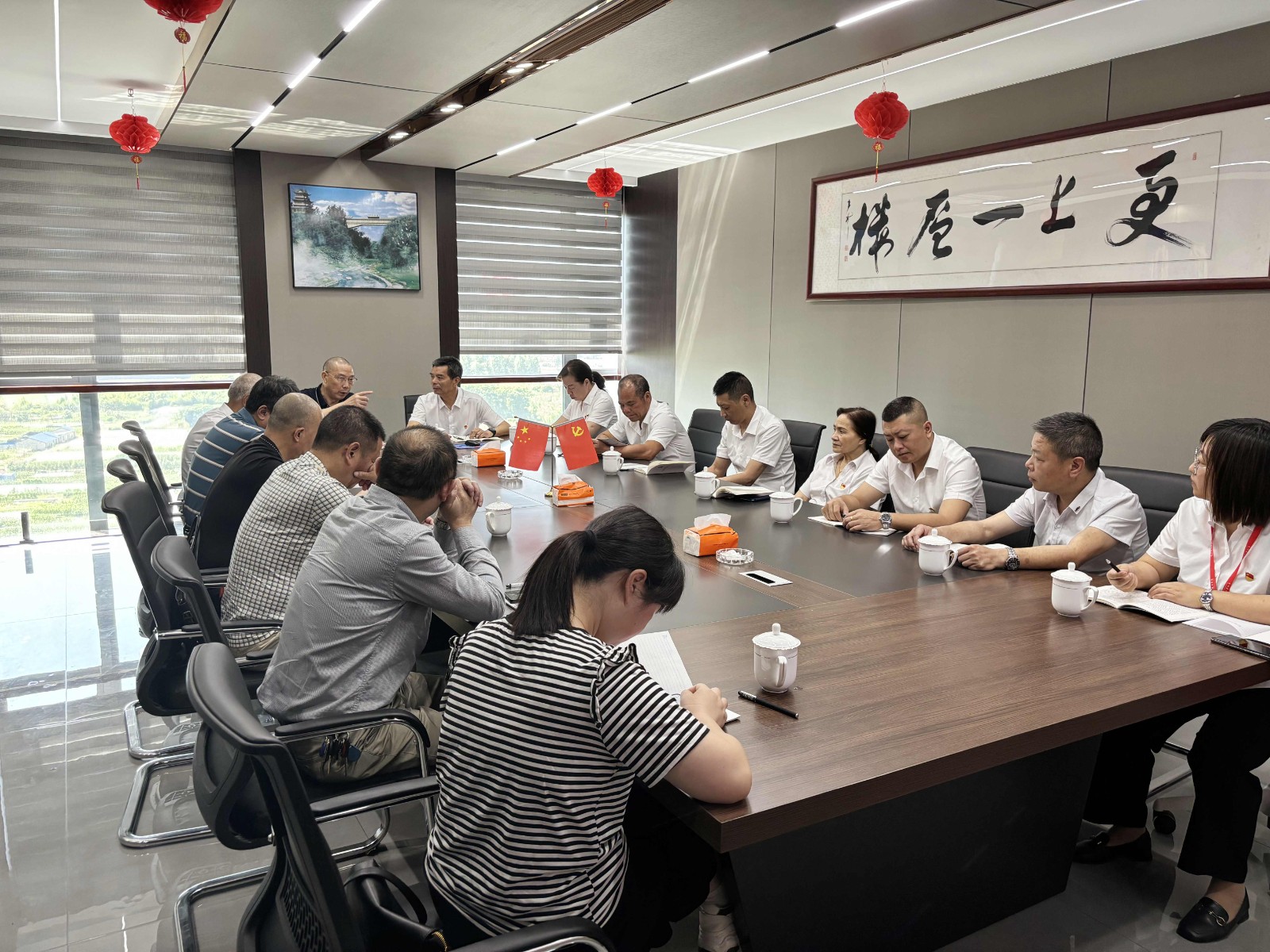 南平市建筑業(yè)協(xié)會黨支部、易順建工集團(tuán)有限公司黨支部聯(lián)合開展深入學(xué)習(xí)《中國共產(chǎn)黨紀(jì)律處分條例》