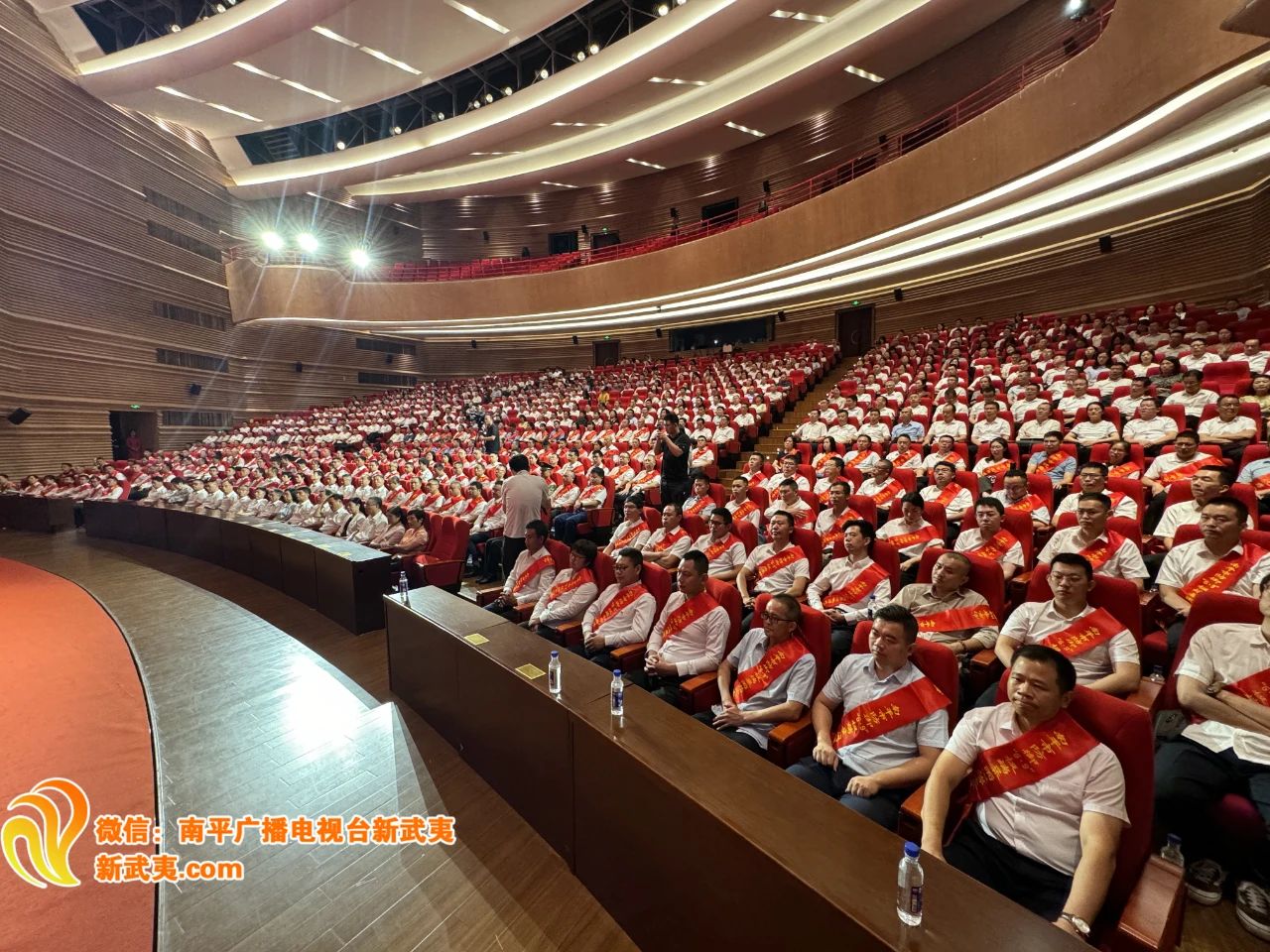 喜報!易順建工集團(tuán)有限公司總經(jīng)理李晉恒榮獲南平市防御“6·9”極端暴雨洪澇災(zāi)害優(yōu)秀個人稱號