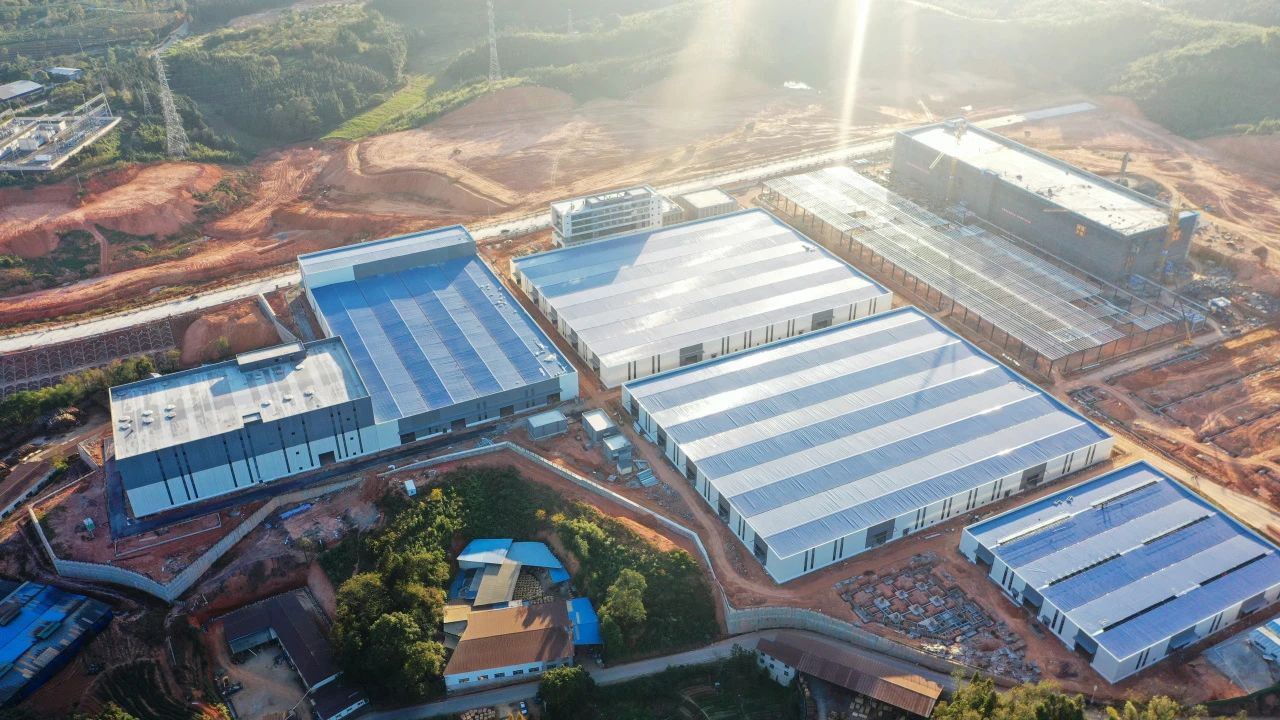 【爭優(yōu) 爭先 爭效】 縣長吳英杰親赴一線,助力三和循環(huán)經(jīng)濟產(chǎn)業(yè)園標準化廠房建設項目破難前行