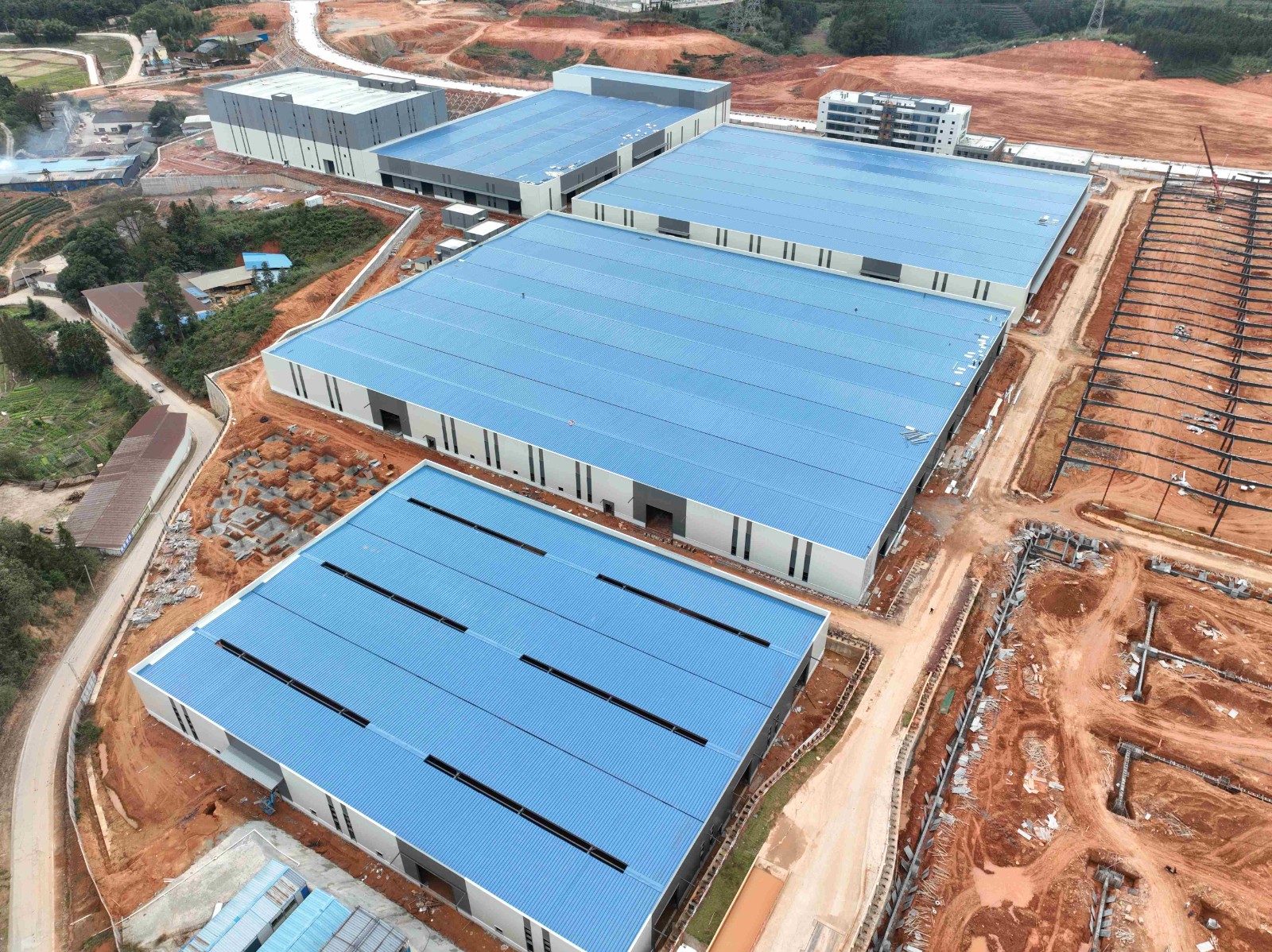 【爭優(yōu) 爭先 爭效】 縣長吳英杰親赴一線,助力三和循環(huán)經(jīng)濟產(chǎn)業(yè)園標準化廠房建設項目破難前行